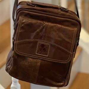 Laoshizi Lousen Leather Crossbody/Messenger bag